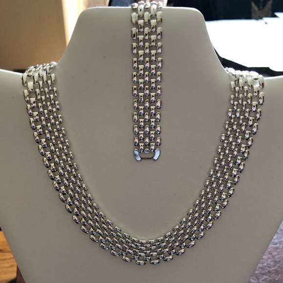 Jewelry - Gorgeous Silver 2 piece set